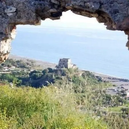 דירה Parco Degli Emiri